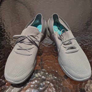 Gray Running Shoes By Skechers